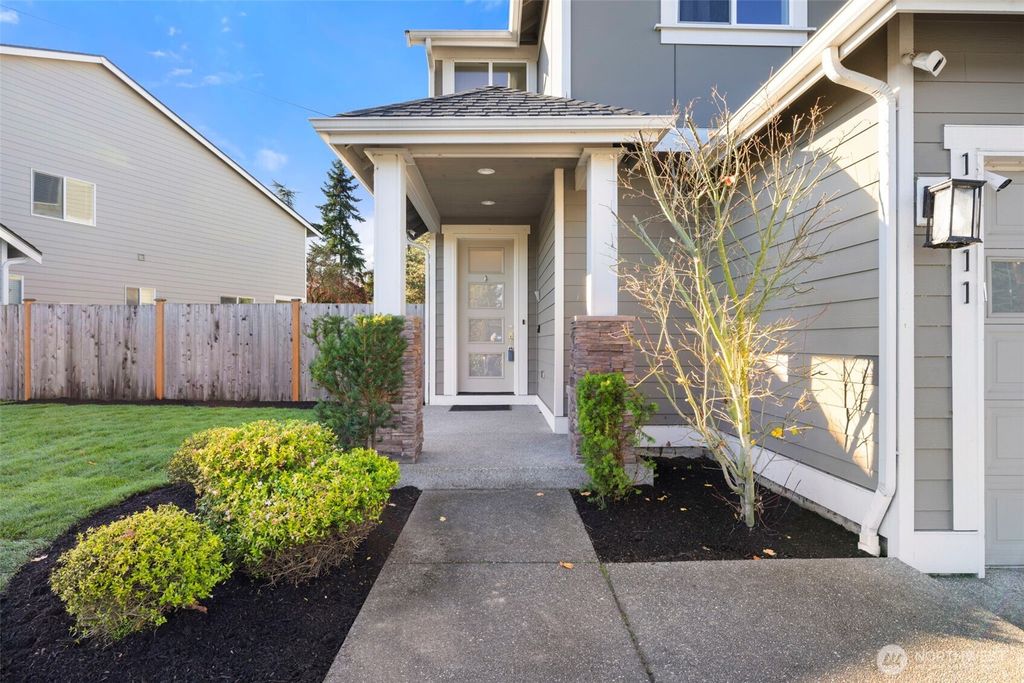 Photo of 14211 34th Avenue S, Tukwila, WA 98168 (MLS # 2454939)