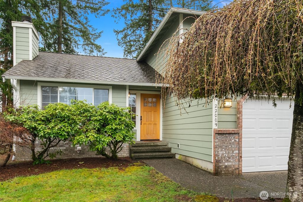 Photo of 22009 SE 277th Street, Maple Valley, WA 98038 (MLS # 2490616)