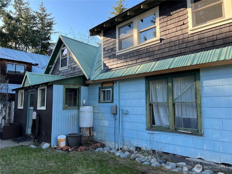136 4th Street