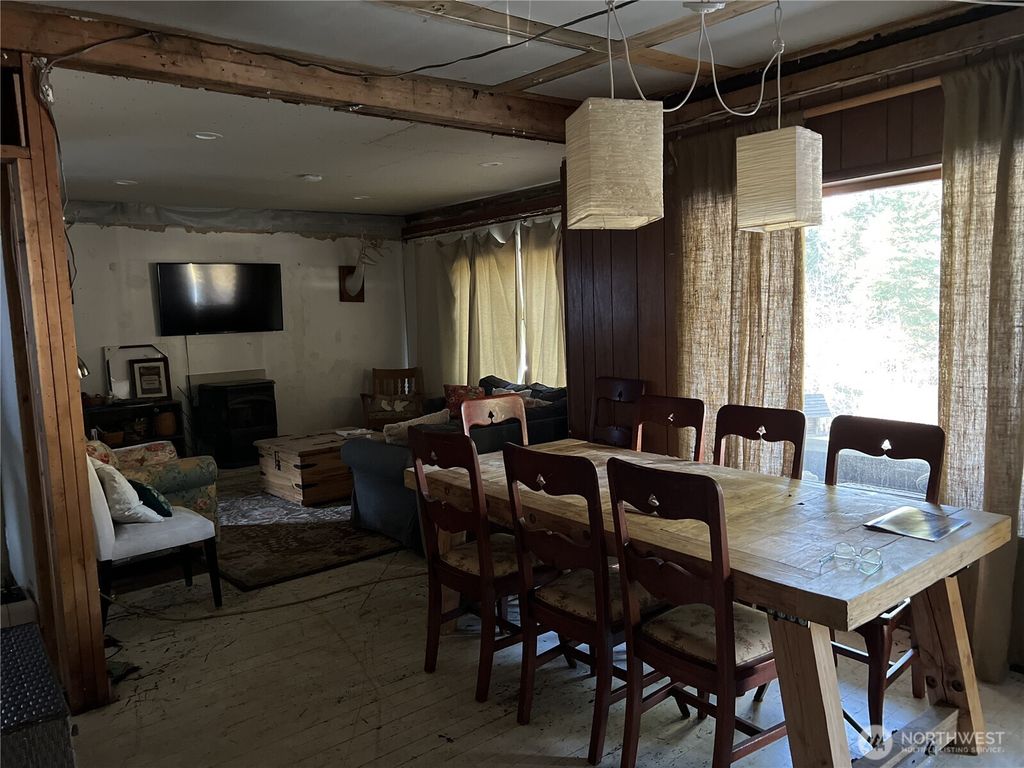 Photo of 136 4th Street, Roslyn, WA 98941 (MLS # 2502703)