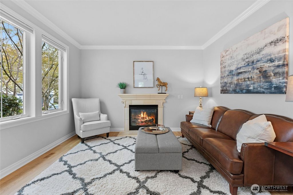 Photo of 1838 11th Ave NE Ave, Issaquah, WA 98029 (MLS # 2359317)