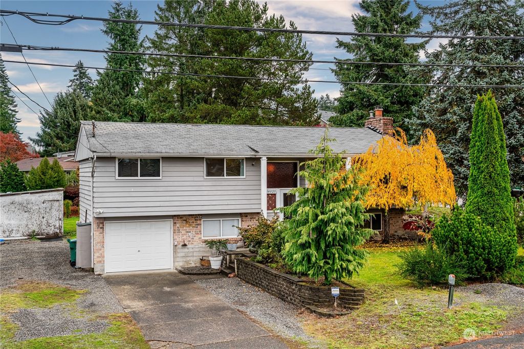 Photo of 14025 Jefferson Way, Lynnwood, WA 98087 (MLS # 2176709)