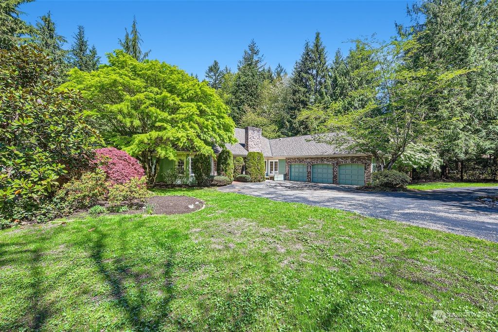 Photo of 22506 NE 46th Street, Redmond, WA 98053 (MLS # 2230117)
