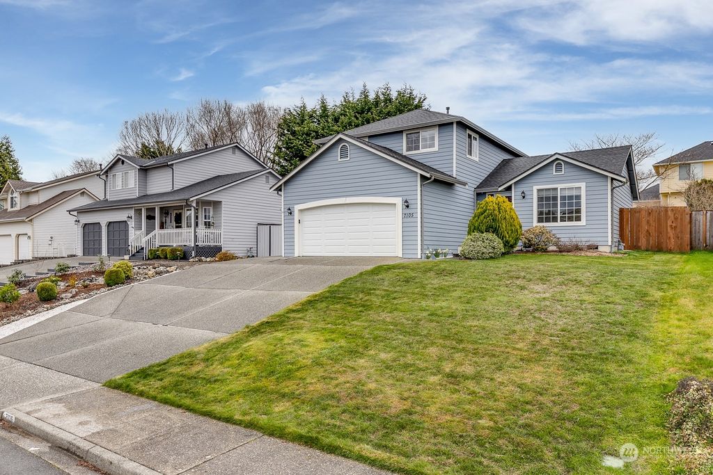 Photo of 7105 77th Avenue NE, Marysville, WA 98270 (MLS # 2056875)