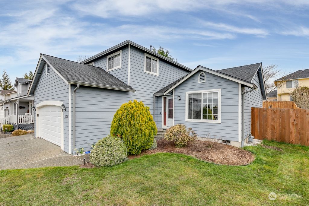 Photo of 7105 77th Avenue NE, Marysville, WA 98270 (MLS # 2056875)