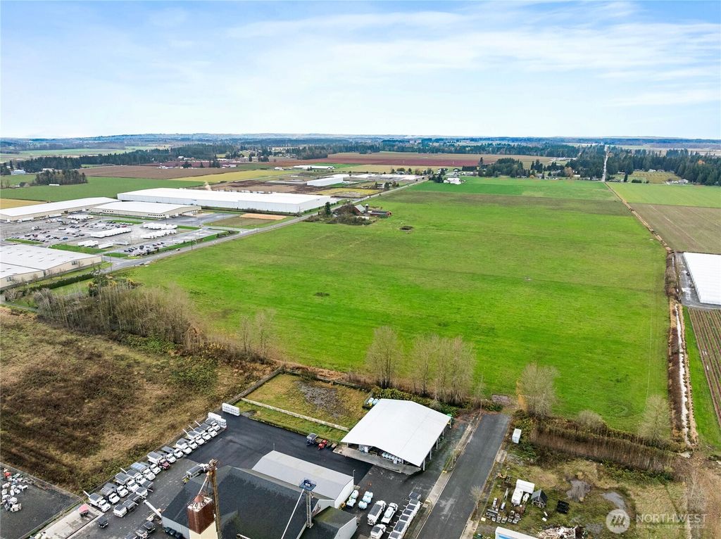 Photo of 2108 Main Street, Lynden, WA 98264 (MLS # 2467037)