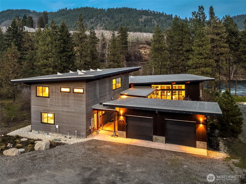 Photo of 9275 Lone Pine Orchards Road, Leavenworth, WA 98826 (MLS # 2493719)