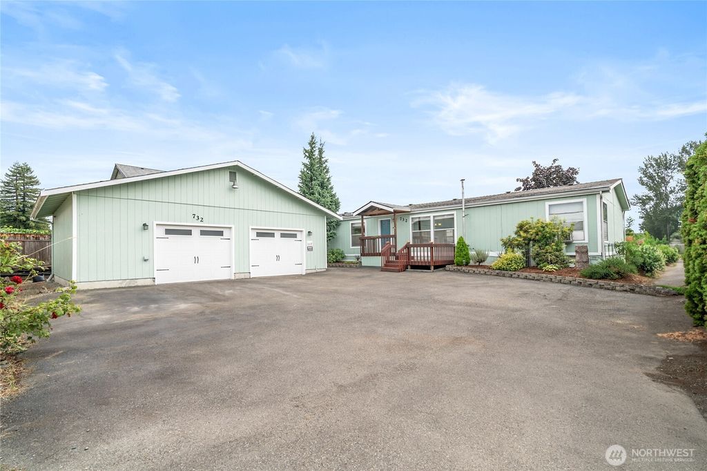 Photo of 732 Algona Boulevard N, Algona, WA 98001 (MLS # 2428396)