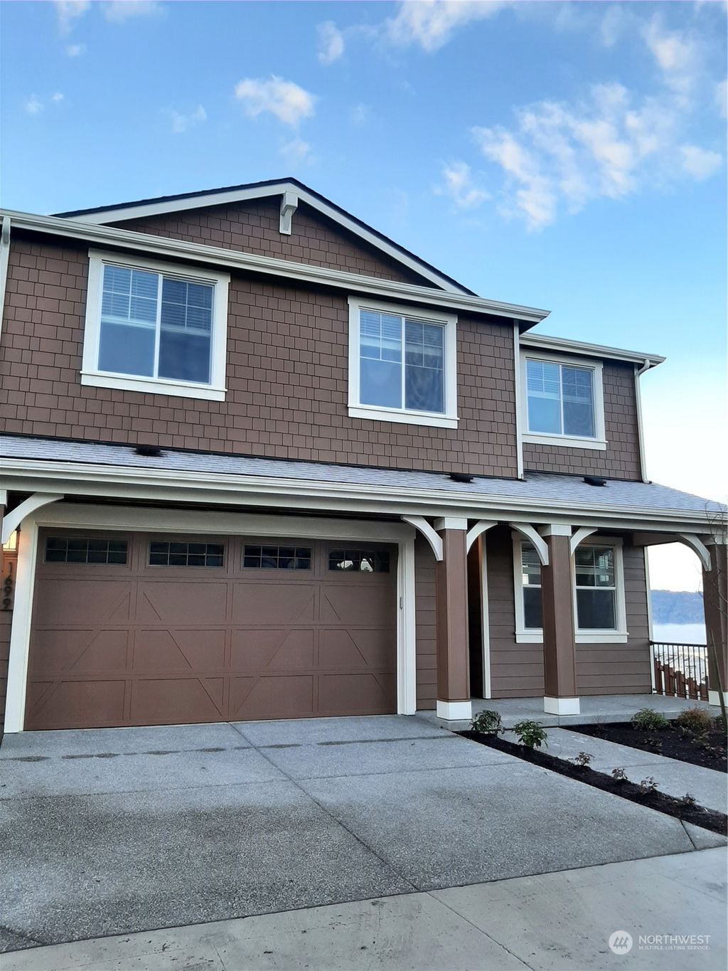 Photo of 1699 14th Place NE, Issaquah, WA 98029 (MLS # 2189772)