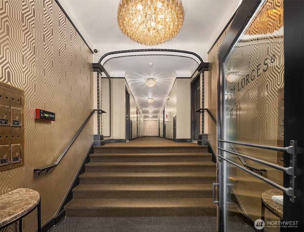 Photo of 325 Harvard Avenue E #302, Seattle, WA 98102 (MLS # 2459111)