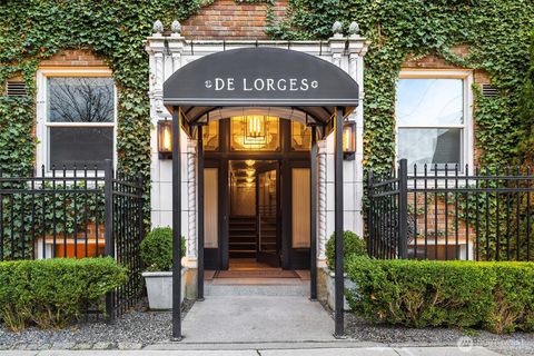 Photo of 325 Harvard Avenue E #302, Seattle, WA 98102 (MLS # 2459111)