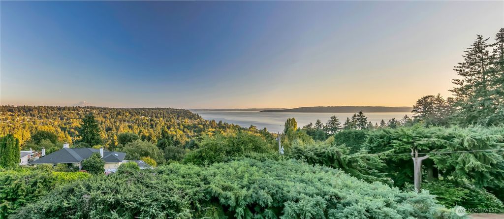 Photo of 1233 SW 171st Place, Normandy Park, WA 98166 (MLS # 2431682)