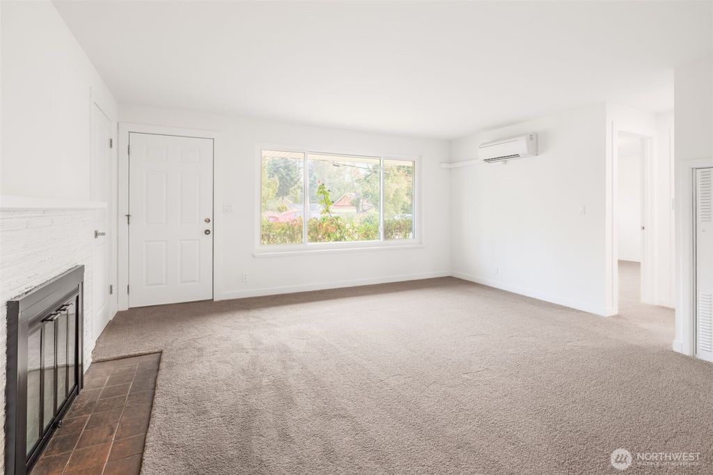 Photo of 11835 Beacon Avenue S, Seattle, WA 98178 (MLS # 2447950)