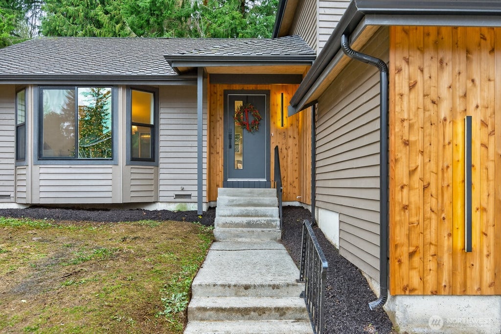 Photo of 14116 60th Avenue SE, Everett, WA 98208 (MLS # 2577099)
