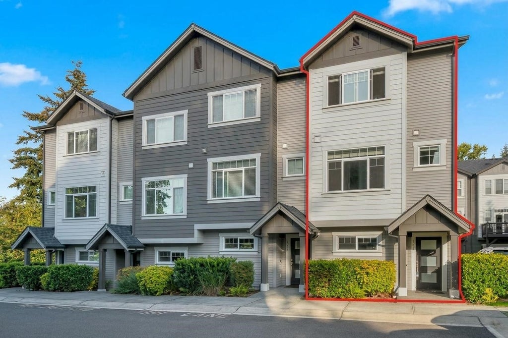 Photo of 153 SW 185th Lane, Normandy Park, WA 98166 (MLS # 2589642)
