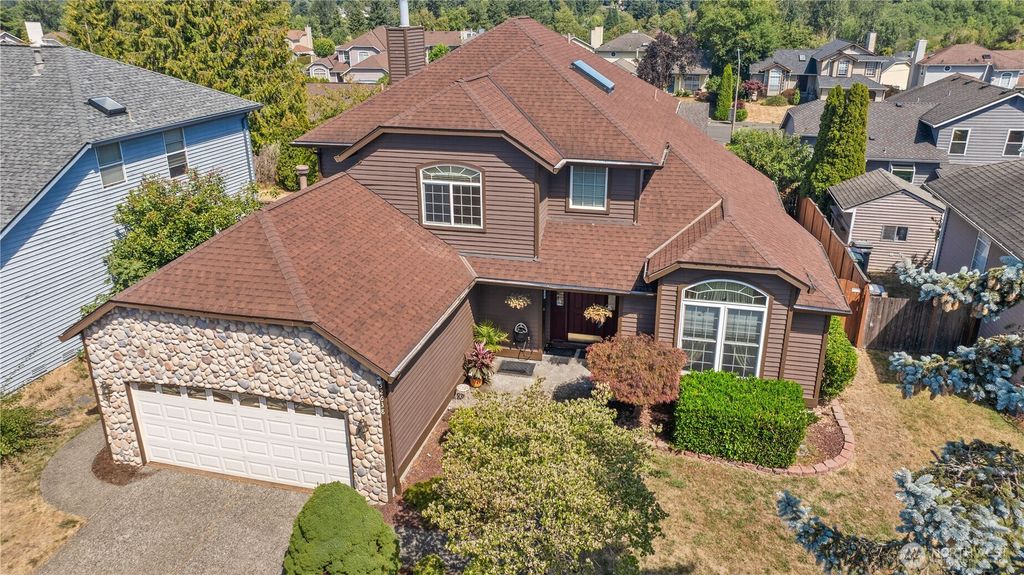 Photo of 32638 20th Ave Ave SW, Federal Way, WA 98023 (MLS # 2419247)