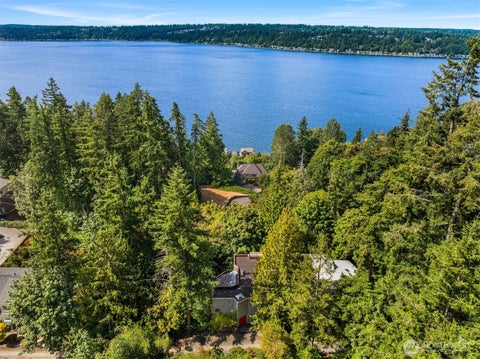 Photo of 919 206th Place NE, Sammamish, WA 98074 (MLS # 2576380)