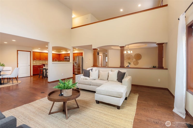 328 Barry Loop