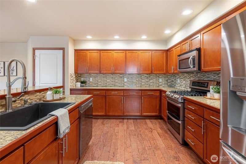 328 Barry Loop