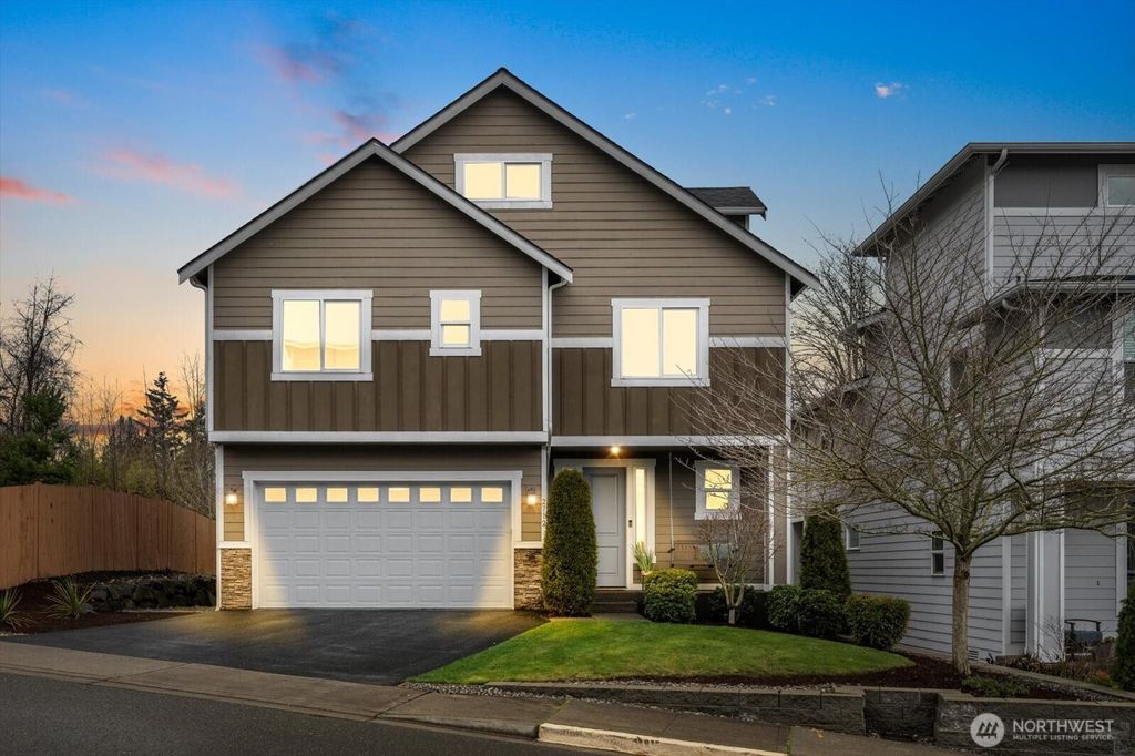 Photo of 2712 S 124th Lane, Burien, WA 98168 (MLS # 2336451)