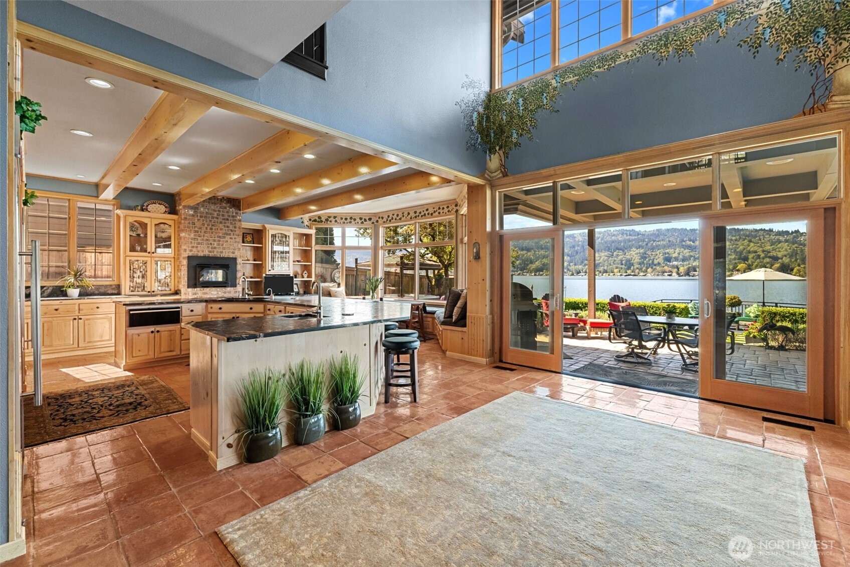 3829 E Lake Sammamish Shore Lane SE