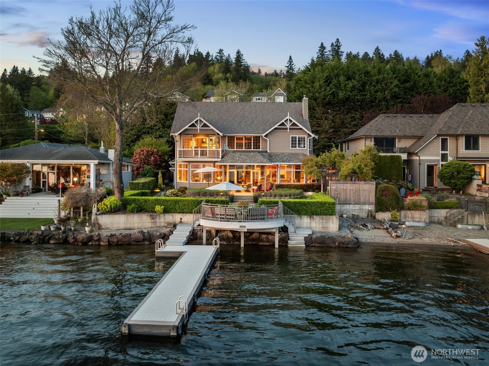 3829 E Lake Sammamish Shore Lane SE

                                                                             Sammamish                                

                                    , WA - $6,799,000