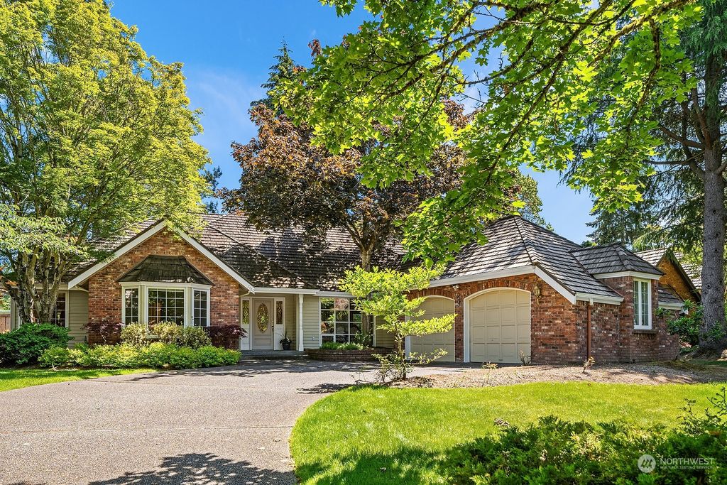 Photo of 7460 81st Place SE, Mercer Island, WA 98040 (MLS # 2244951)