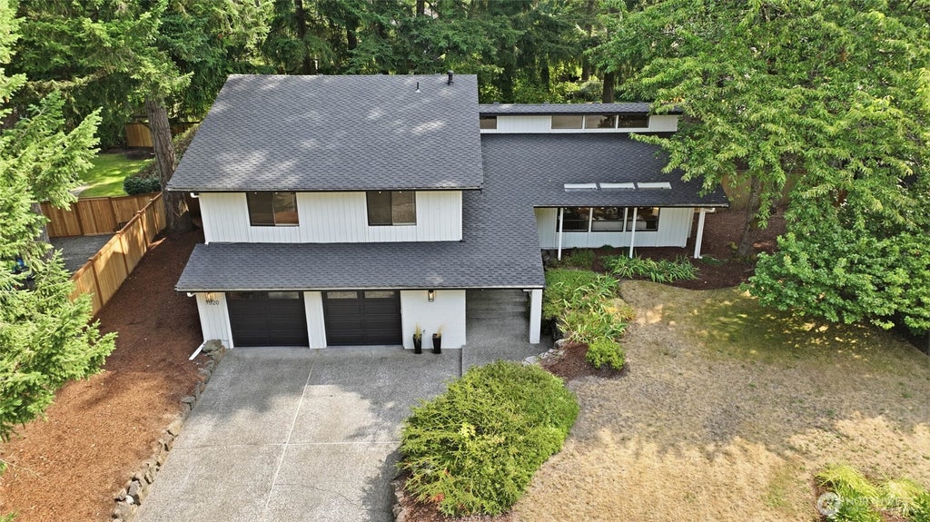 Photo of 7520 86th Avenue SE, Mercer Island, WA 98040 (MLS # 2561893)
