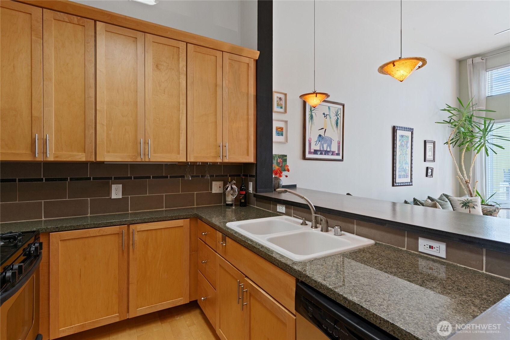 1705 Dock Street 531