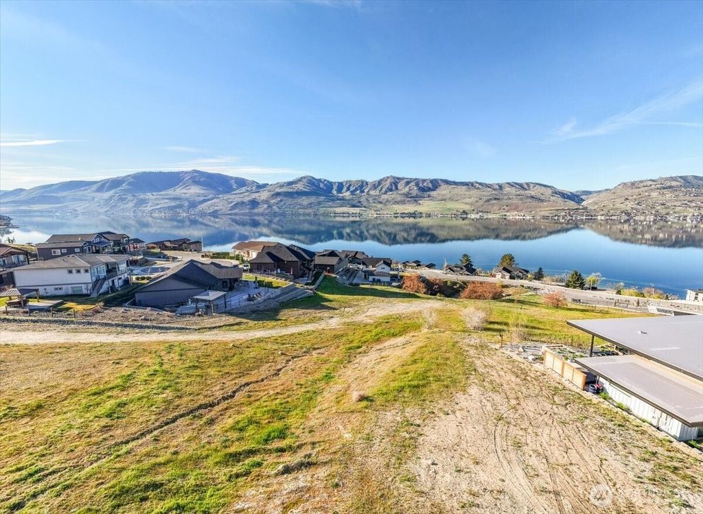 Photo of 256 Apple Avenue, Chelan, WA 98816 (MLS # 2503804)