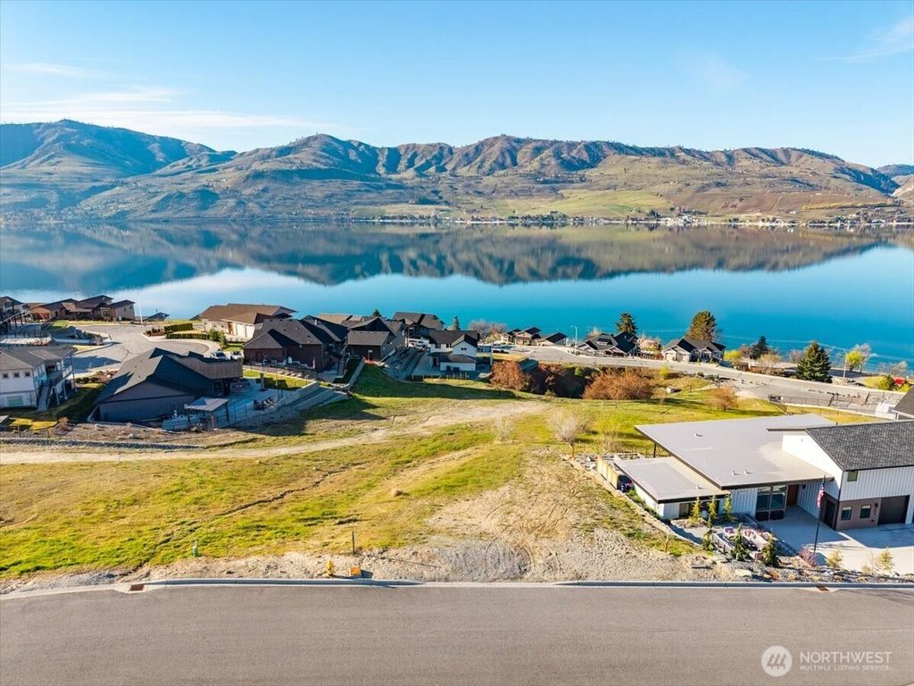 Photo of 256 Apple Avenue, Chelan, WA 98816 (MLS # 2503804)