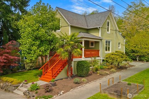 Photo of 1322 NE 70th Street, Seattle, WA 98115 (MLS # 2506432)