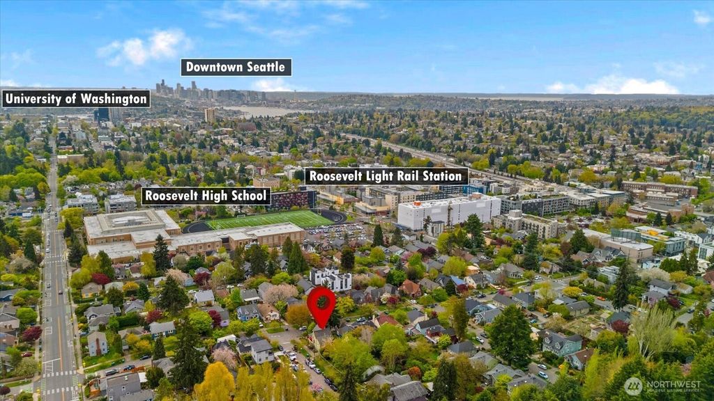 Photo of 1322 NE 70th Street, Seattle, WA 98115 (MLS # 2506432)