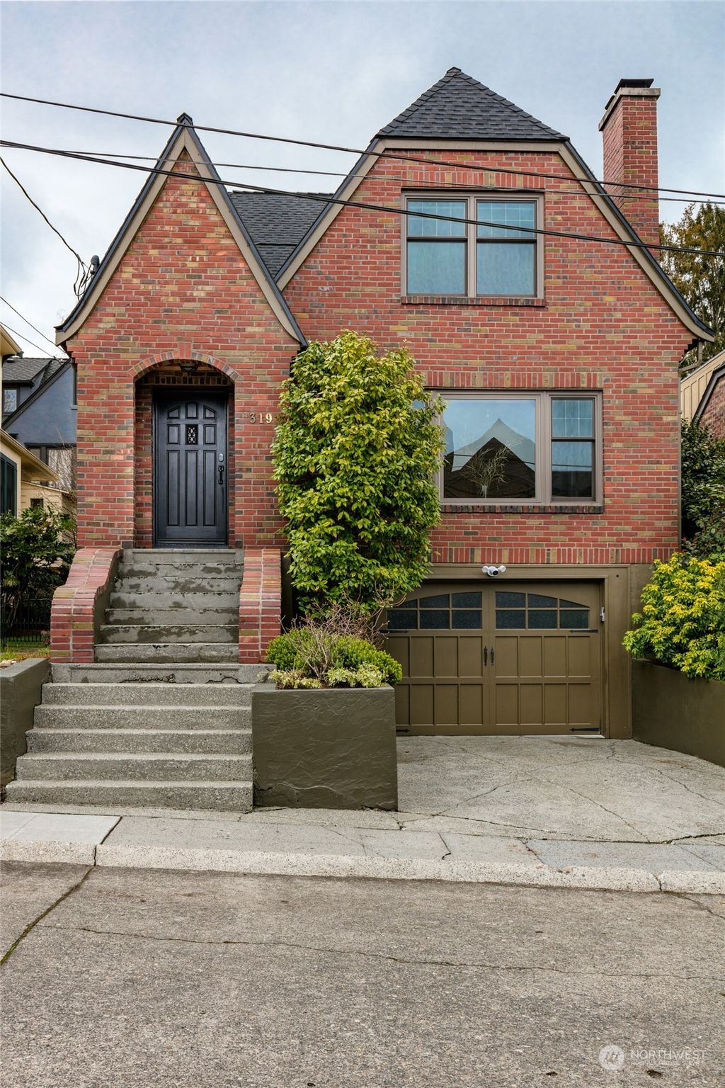 Photo of 319 Smith Place, Seattle, WA 98109 (MLS # 2045239)