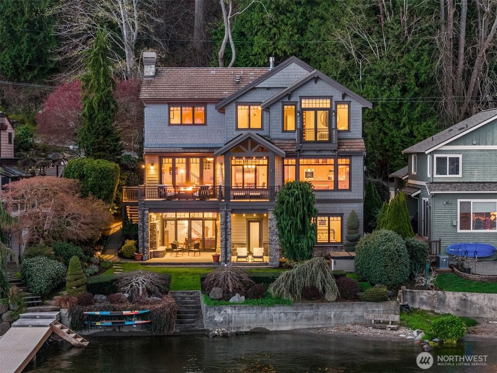 Photo of 1400 W Lake Sammamish Parkway NE, Bellevue, WA 98008 (MLS # 2356128)