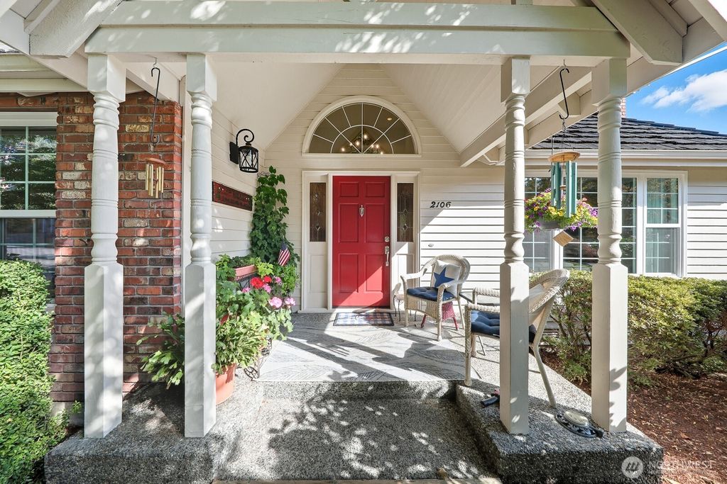 Photo of 2106 222nd Place NE, Sammamish, WA 98074 (MLS # 2440099)