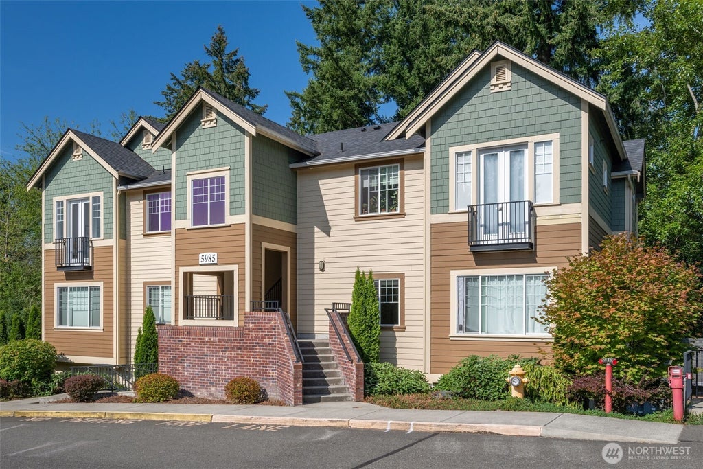 Photo of 5985 185th Court NE #1-301, Redmond, WA 98052 (MLS # 2572178)