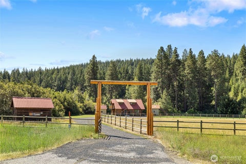 Photo of 9940 Hwy 970, Cle Elum, WA 98922 (MLS # 2585001)
