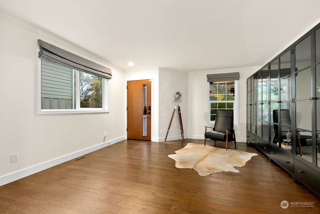 Photo of 6551 17th Avenue SW, Seattle, WA 98106 (MLS # 2218861)