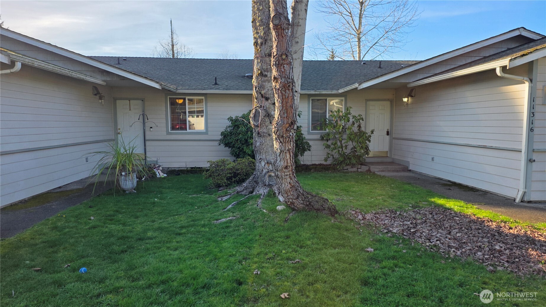 11316 1st Avenue Ct E