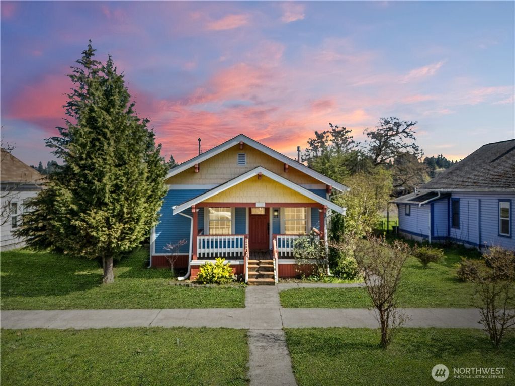 Photo of 1014 B Street, Centralia, WA 98531 (MLS # 2503702)