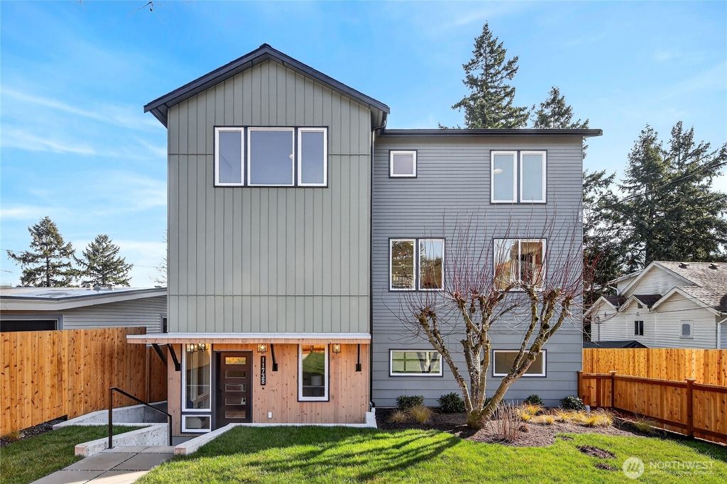 Photo of 11738 23rd Avenue NE, Seattle, WA 98125 (MLS # 2497613)