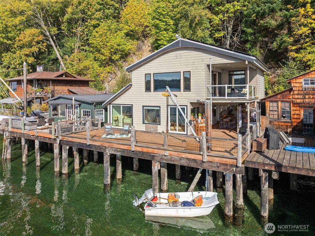 Photo of 4 N Salmon Beach, Tacoma, WA 98407 (MLS # 2443743)