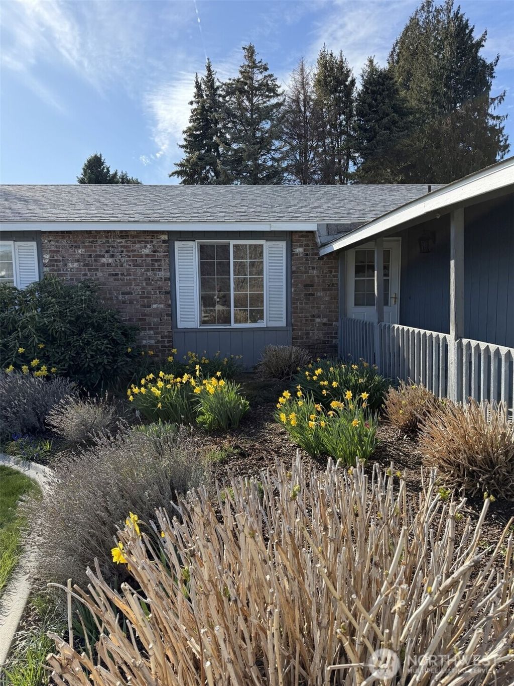 Photo of 660 N Keller AVE, East Wenatchee, WA 98802 (MLS # 2522113)