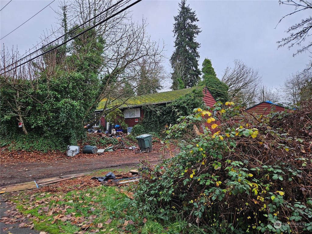 Photo of 4939 S 298th Street, Auburn, WA 98001 (MLS # 2193397)