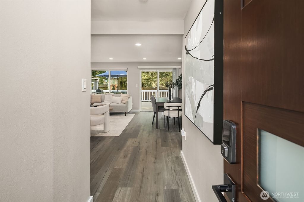 Photo of 17926 91st Place NE, Bothell, WA 98011 (MLS # 2336406)