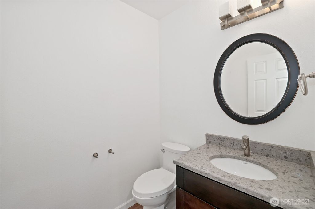listing image 9367876754900465750