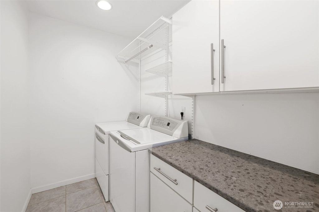 listing image 9365658834043235599
