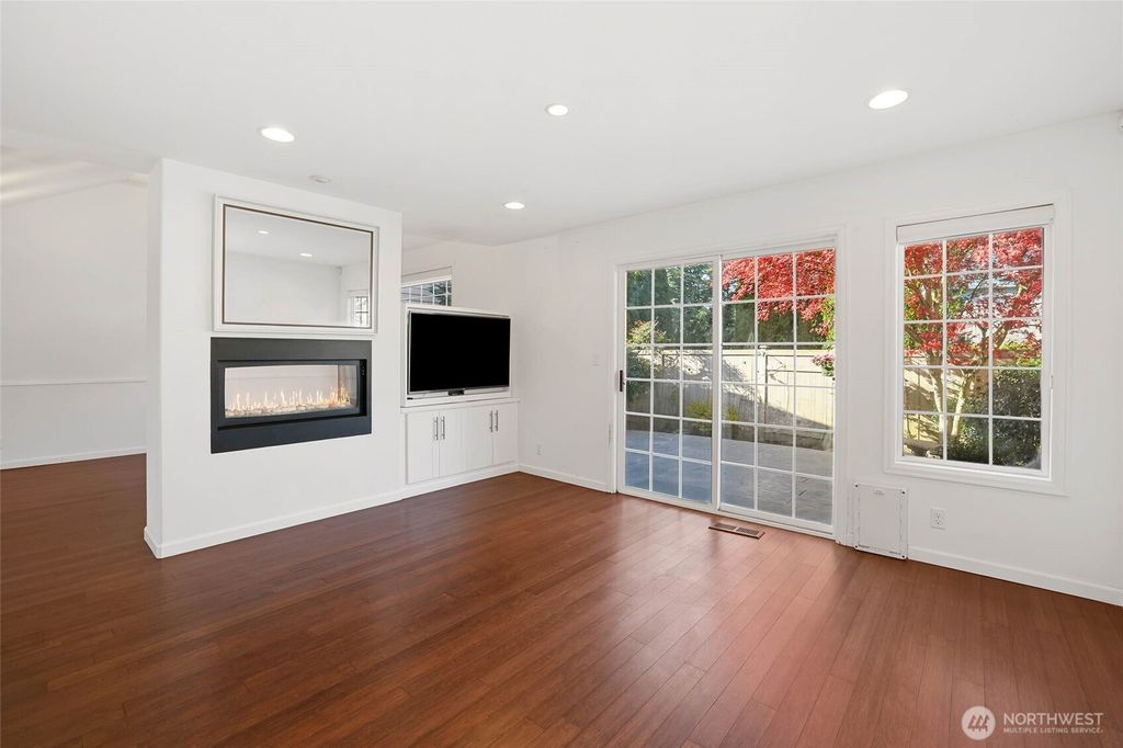 listing image 9367186568746947010
