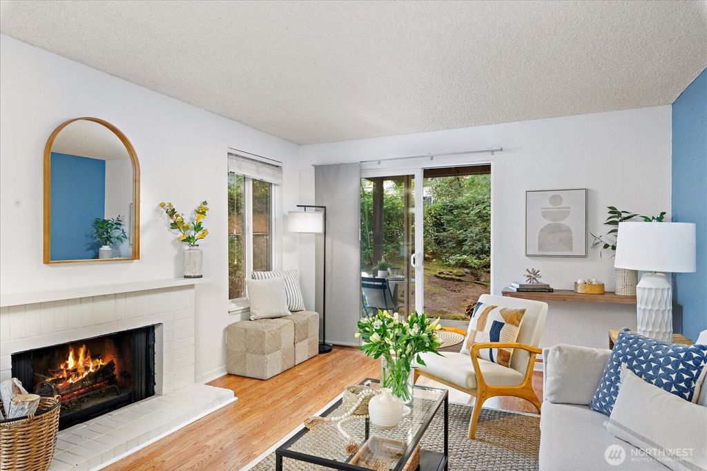 Photo of 14416 NE 30th Place #28A, Bellevue, WA 98007 (MLS # 2397396)